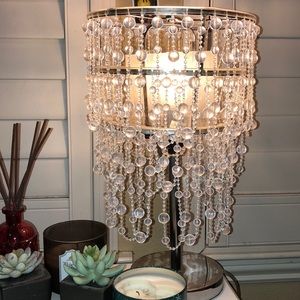 beautiful bedside lamp!